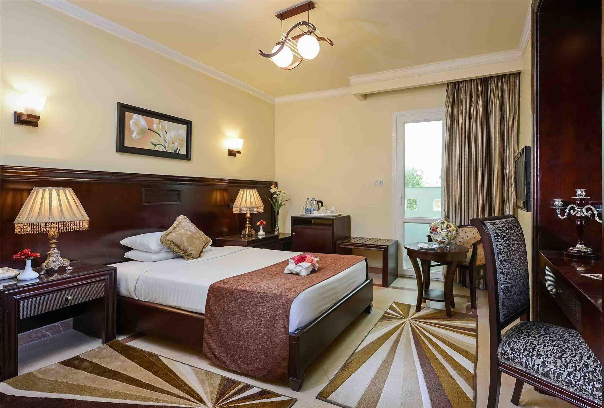 מדינת אל עשיר מי רמאדן Mirita Hotel ,10Th Of Ramadan מראה חיצוני תמונה